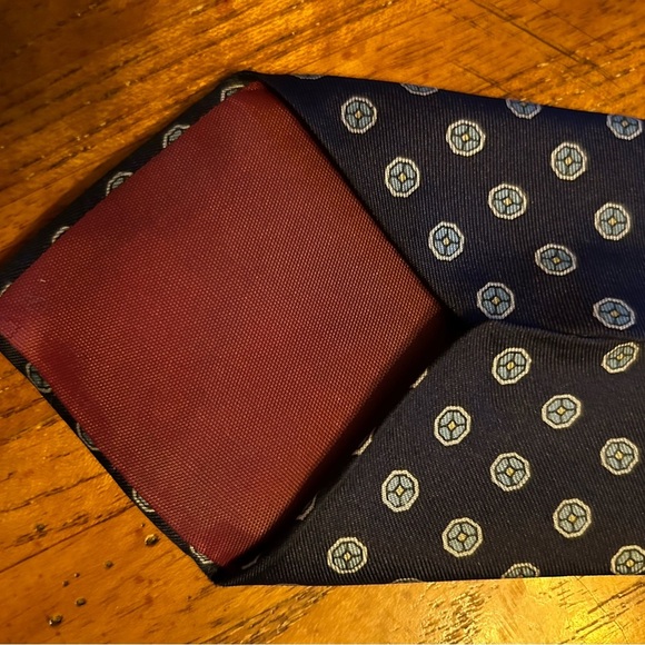 Men’s All Silk Barney’s New York Tie - Picture 2 of 6